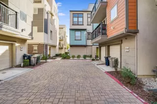 Photo #2: 223063927 Listing