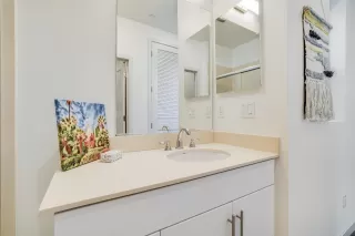 Photo #5: 223063927 Listing