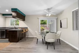 Photo #2: 223064077 Listing