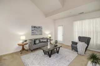 Photo #5: 223064796 Listing 