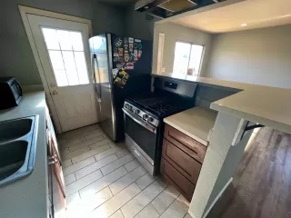 Photo #3: 223065626 Listing 