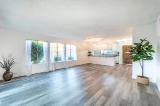 Photo #3: 223065745 Listing