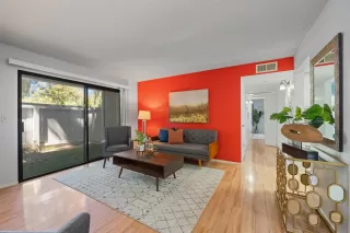 Photo #6: 223065812 Listing