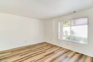 Photo #3: 223066958 Listing 