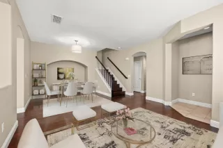 Photo #2: 223067988 Listing