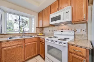 Photo #2: 223068015 Listing 