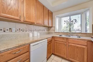 Photo #3: 223068015 Listing 