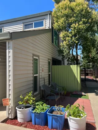 Photo #3: 223068054 Listing