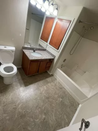 Photo #6: 223068189 Listing