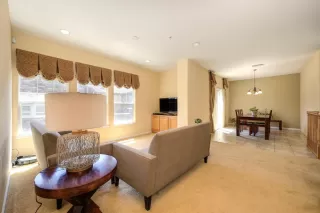 Photo #4: 223068556 Listing