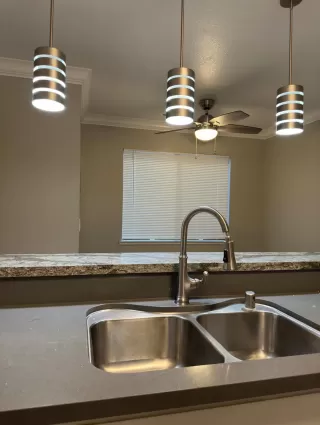 Photo #6: 223068849 Listing