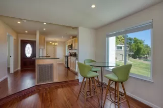 Photo #5: 223069835 Listing