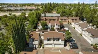 Photo #2: 223070602 Listing