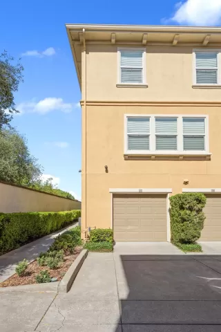 Photo #2: 223070851 Listing