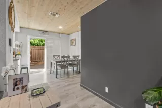 Photo #2: 223071025 Listing 