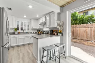 Photo #4: 223071025 Listing 