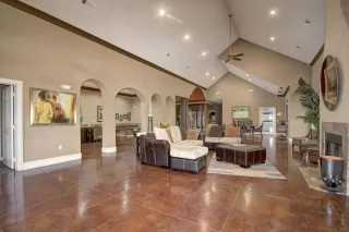 Photo #1: 223071157 Listing