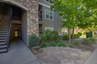 Photo #3: 223071157 Listing