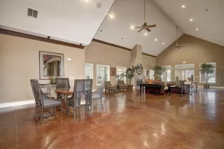 Photo #6: 223071157 Listing