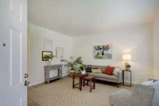 Photo #4: 223071951 Listing 