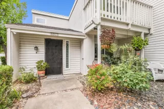 Photo #2: 223072605 Listing 