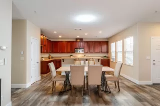 Photo #5: 223072661 Listing