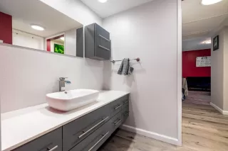 Photo #4: 223073011 Listing