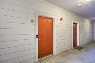 Photo #6: 223073744 Listing