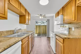 Photo #5: 223074612 Listing