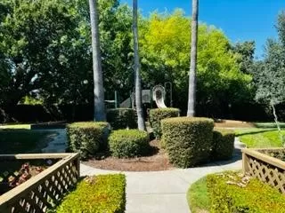 Photo #5: 223075176 Listing