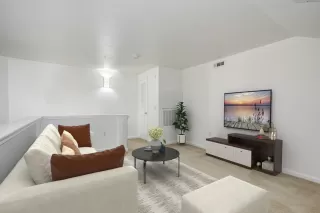 Photo #2: 223075323 Listing