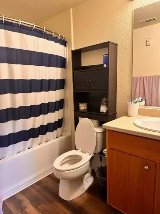 Photo #5: 223076356 Listing