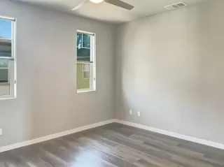 Photo #4: 223076578 Listing