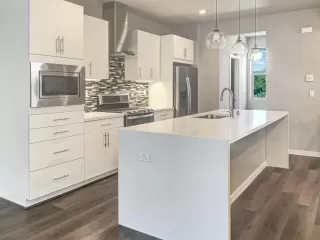 Photo #5: 223076578 Listing