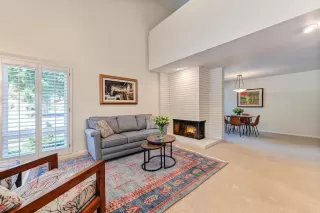 Photo #3: 223077044 Listing