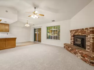 Photo #1: 223077377 Listing