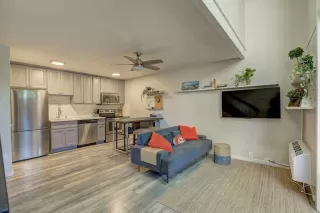 Photo #3: 223077380 Listing