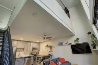 Photo #5: 223077380 Listing