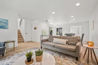 Photo #6: 223077854 Listing