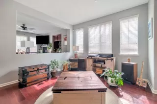 Photo #4: 223078614 Listing