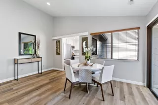 Photo #4: 223079640 Listing