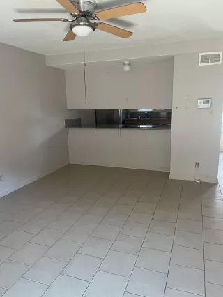 Photo #5: 223080678 Listing