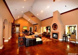 Photo #1: 223080682 Listing