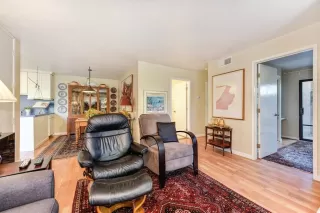 Photo #5: 223080690 Listing