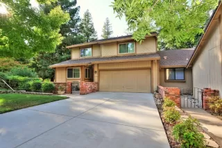 Photo #2: 223080925 Listing