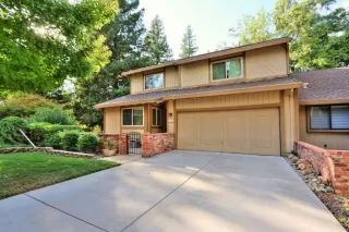 Photo #5: 223080925 Listing