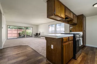 Photo #5: 223081347 Listing 