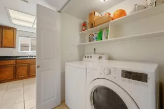 Photo #5: 223081541 Listing