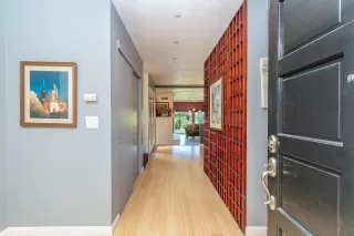 Photo #1: 223081758 Listing