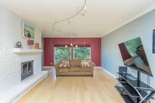 Photo #6: 223081758 Listing